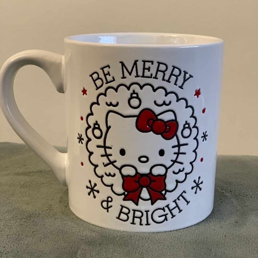 Super Cute 🥰 Hello Kitty mug Be Merry and Bright - NEW